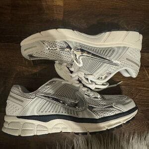 Nike vomero 5 photon dusk